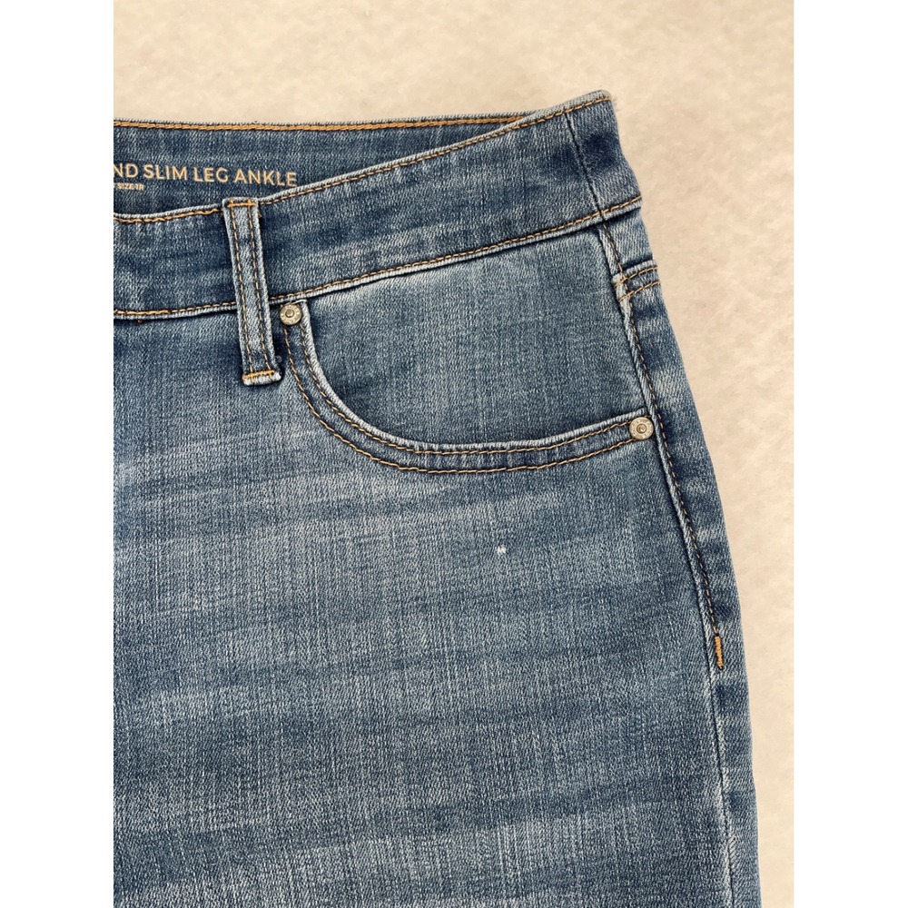 Chico's Girlfriend Ankle Jeans Women 1 Blue So Slimming Floral Embroidered Cuff - Picture 3 of 11